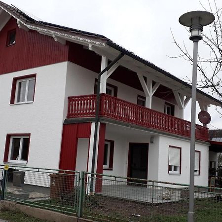 Gaestehaus Grenzenlos Aholfing Екстериор снимка