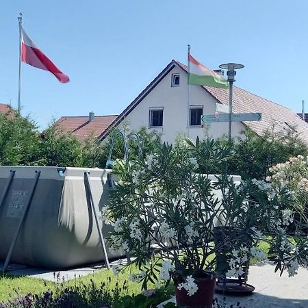 Gaestehaus Grenzenlos Aholfing Екстериор снимка