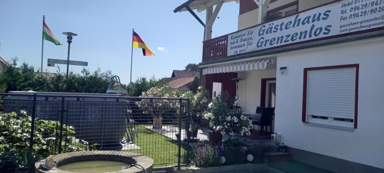 Gaestehaus Grenzenlos Aholfing Екстериор снимка